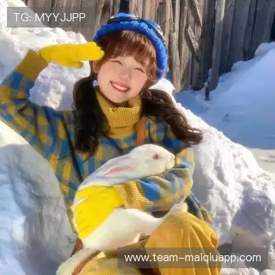 侯跃雯
